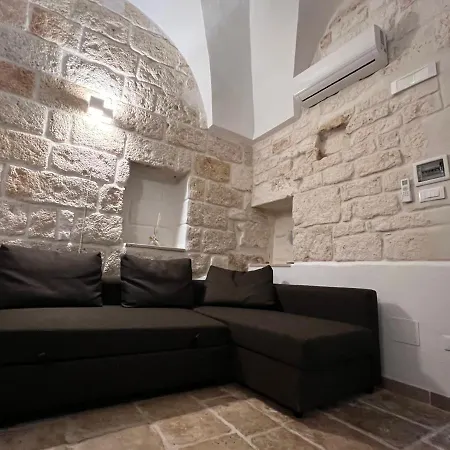בית נופש Pietro House אוסטוני