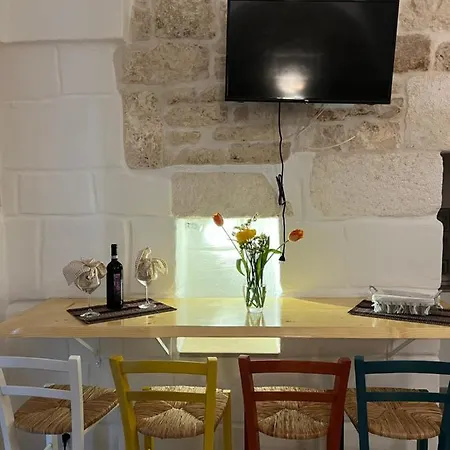Pietro House אוסטוני