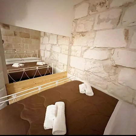 Pietro House אוסטוני